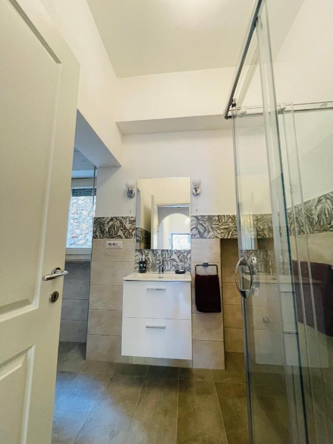 Maddy House - 50 Mt Dal Mare Villa Porto Santo Stefano  Ngoại thất bức ảnh